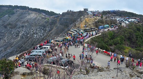 Gunung-Tangkuban-Perahu