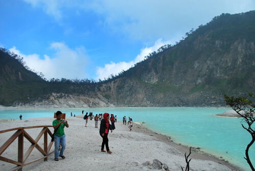 Kawah-Putih-Ciwidey-Bandung